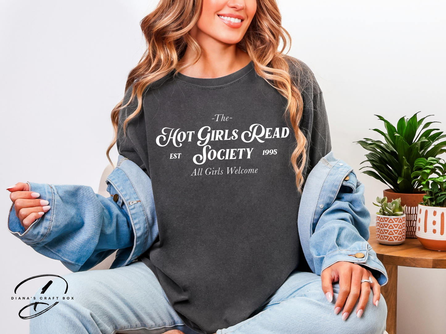 Hot girls read Society T-shirt