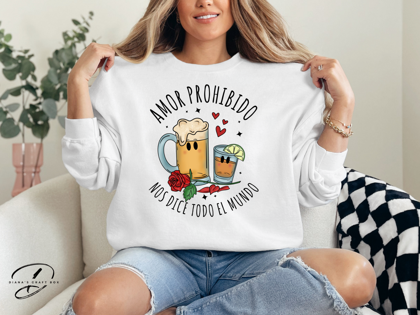 Amor Prohibido nos dice todo el mundo Sweatshirt
