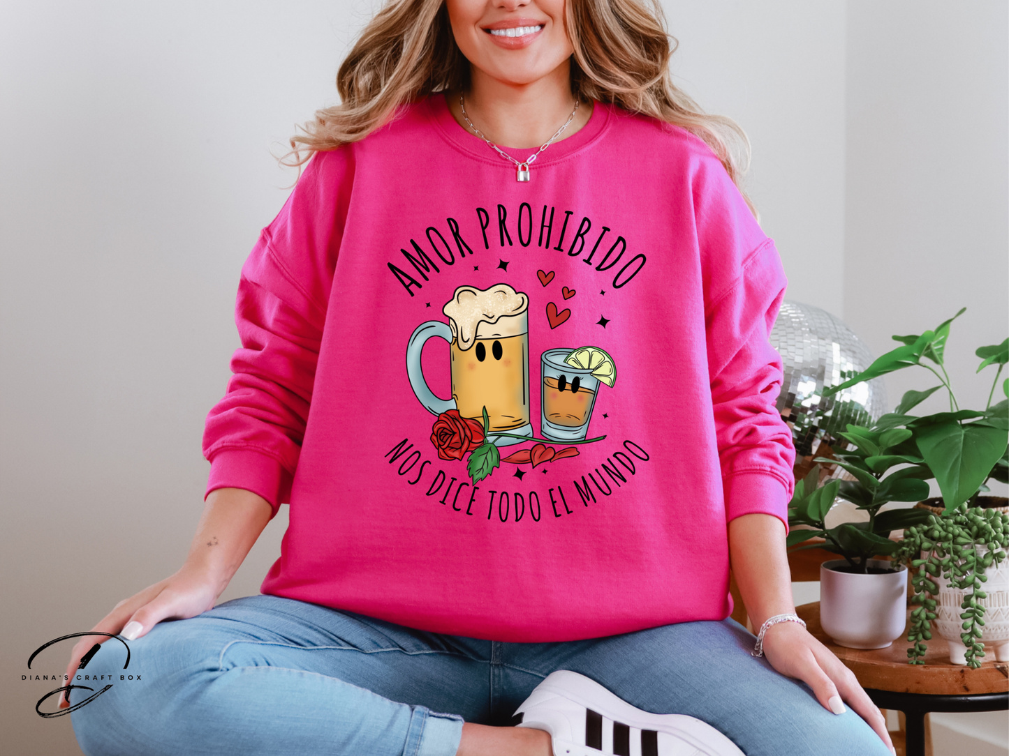 Amor Prohibido nos dice todo el mundo Sweatshirt