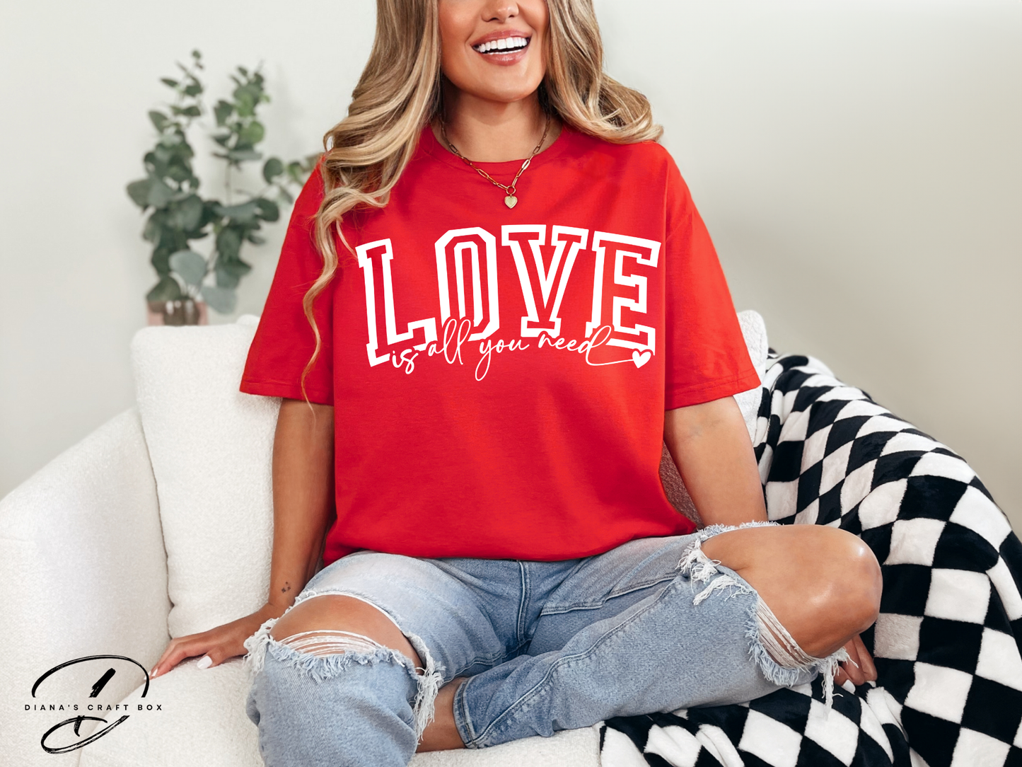 Love is all you need T-shirt