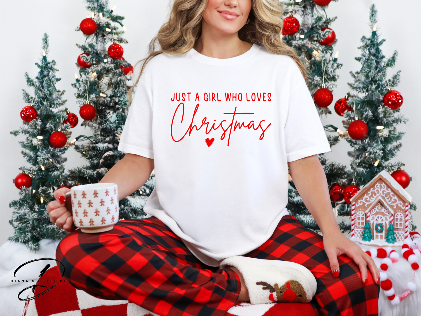 Just a girl who loves Christmas T-shirt