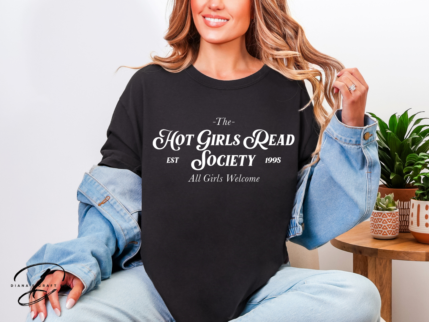 Hot girls read Society T-shirt
