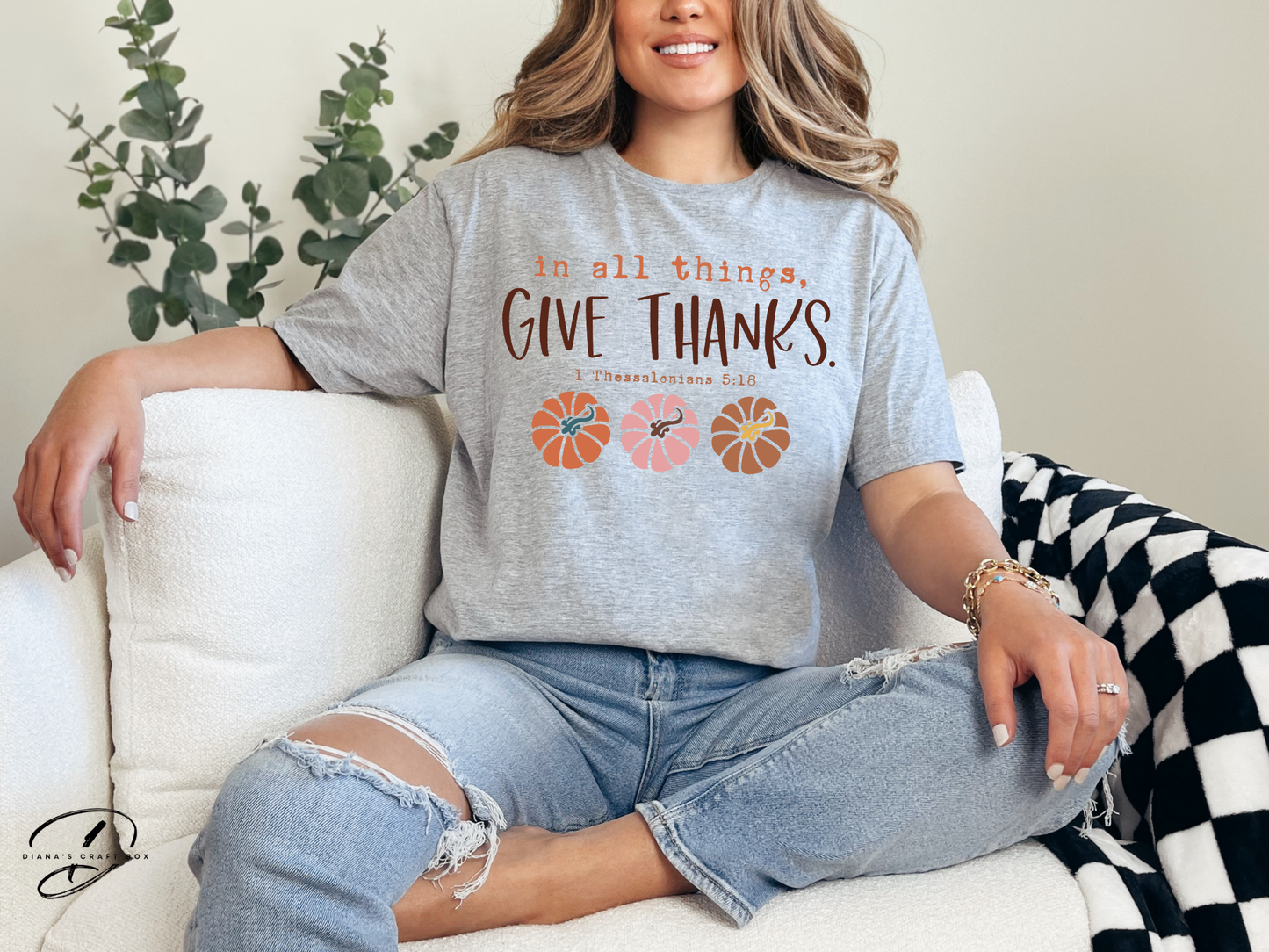 In all things give thanks T-shirt